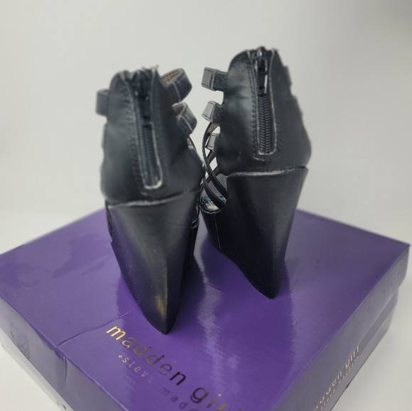 Madden girl Strappy Wedge Size 6 - Picture 3 of 4